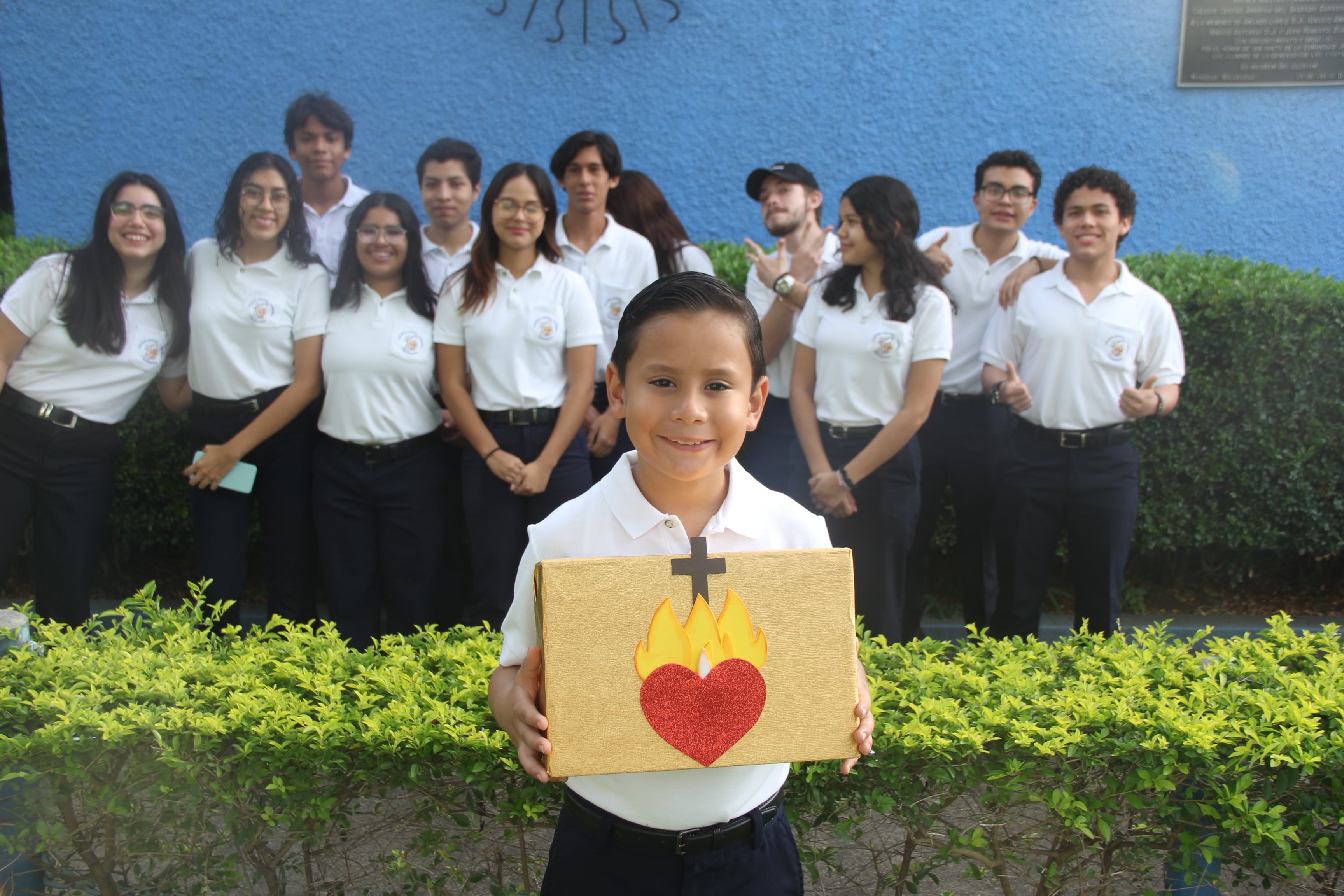 Colegio Centro América Del Sagrado Corazón De Jesús Nicaragua 5053